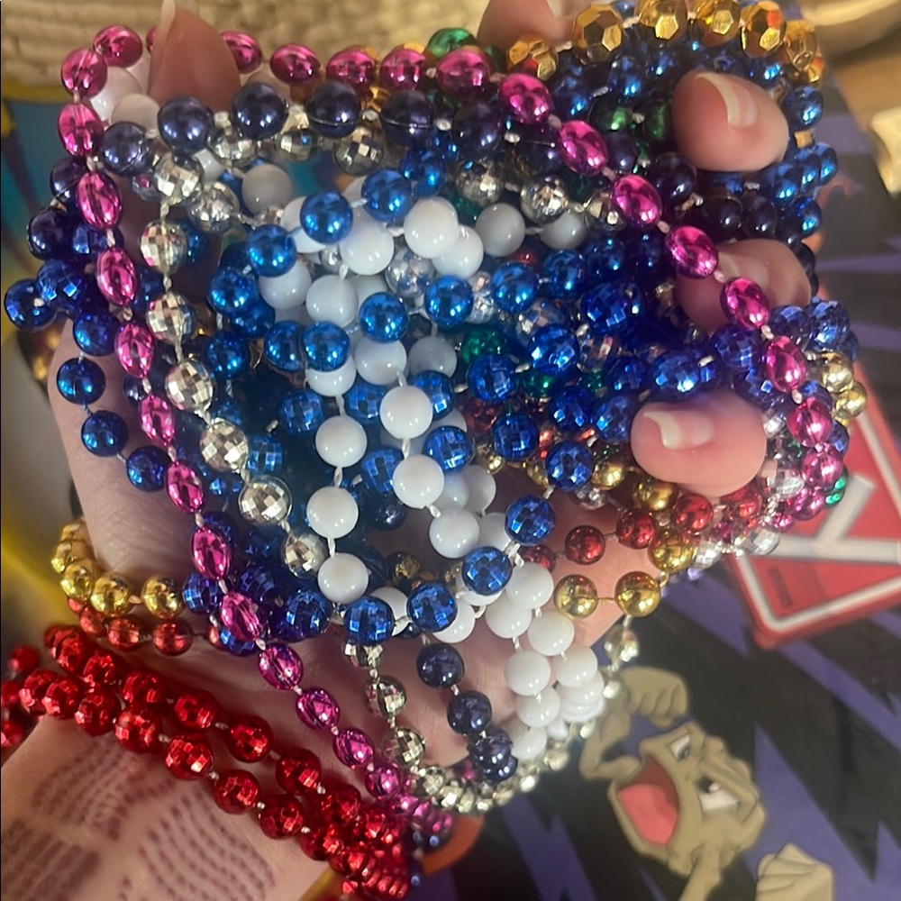 Party Necklaces for the Sweater Kitties